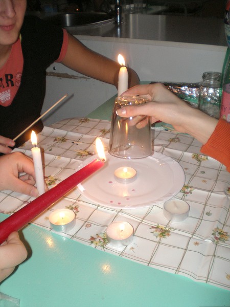 Hrátky se svíčkami